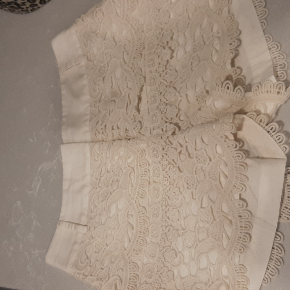 Loft crochet short